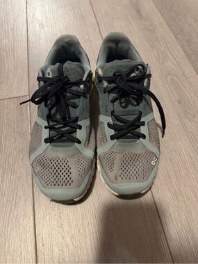 Women On cloud Shoes